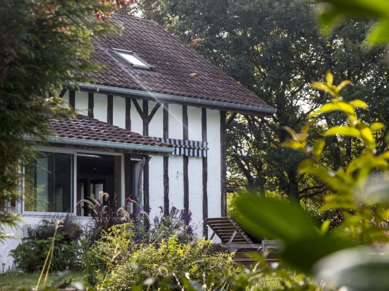 Coco Barn Wood Lodge