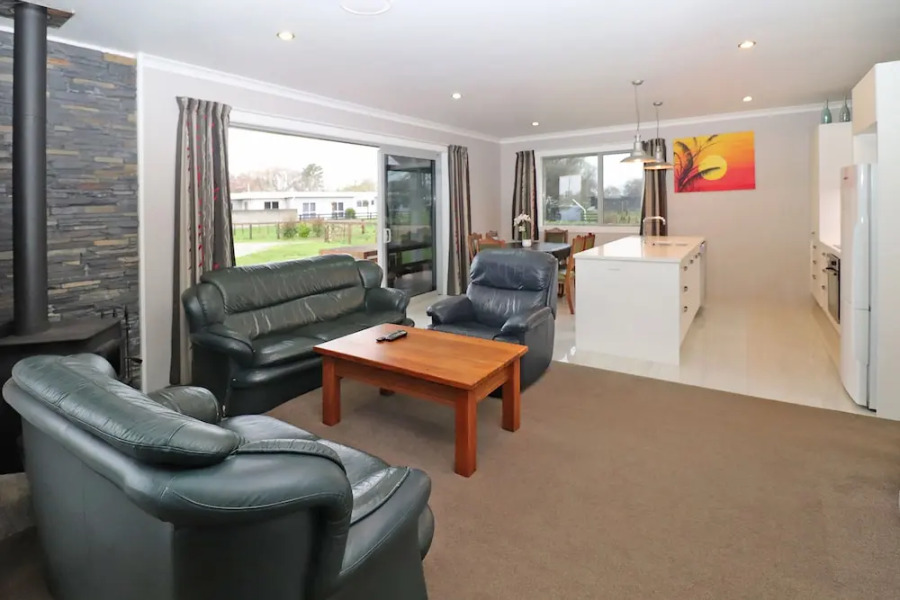 Country Living on Raynes Road