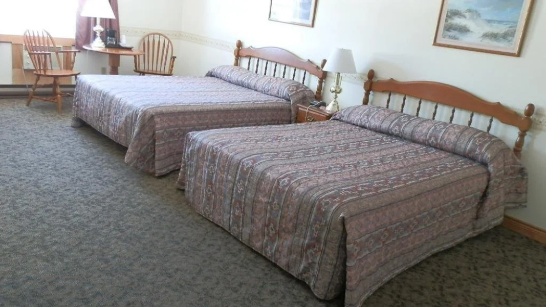 Hopewell Rocks Motel & Country Inn