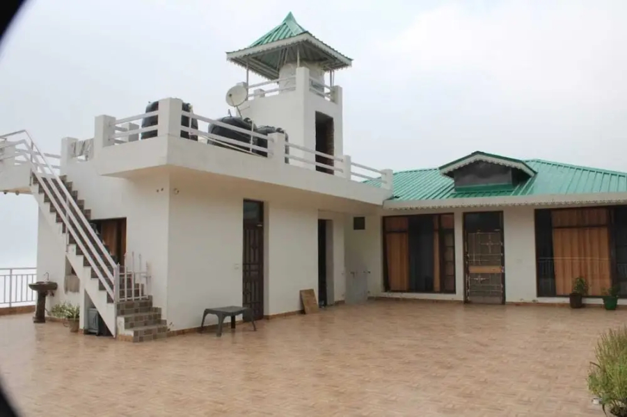 Him Hilton Luxury Hotel