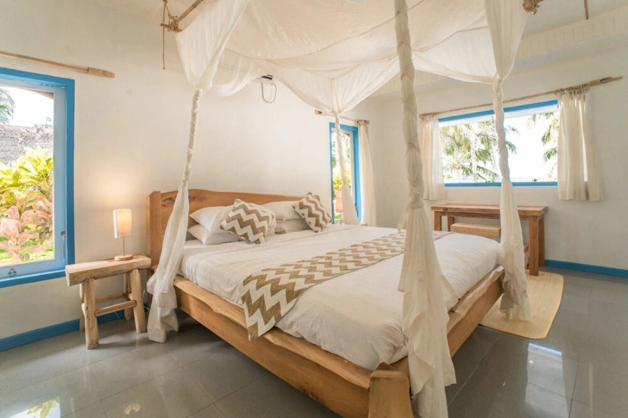 Hollow Tree's Resort