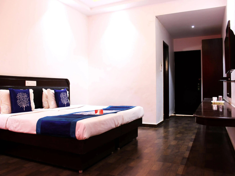 OYO Rooms Court Circler