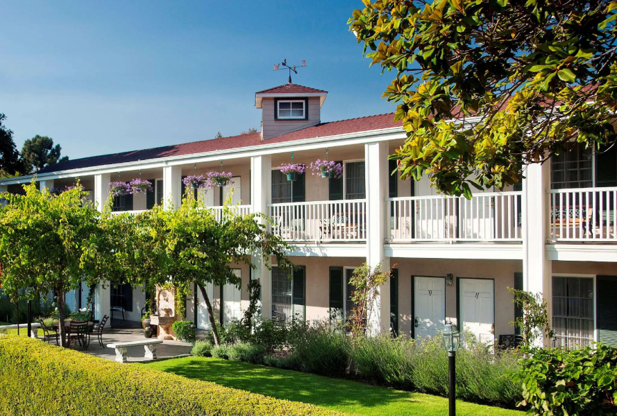 Lavender Inn by the Sea