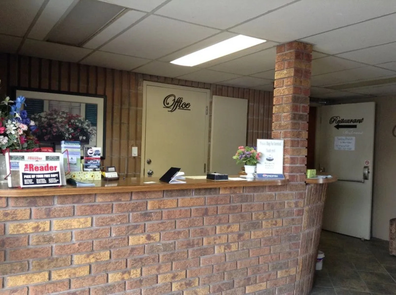 Sturgeon River Inn & Restaurant