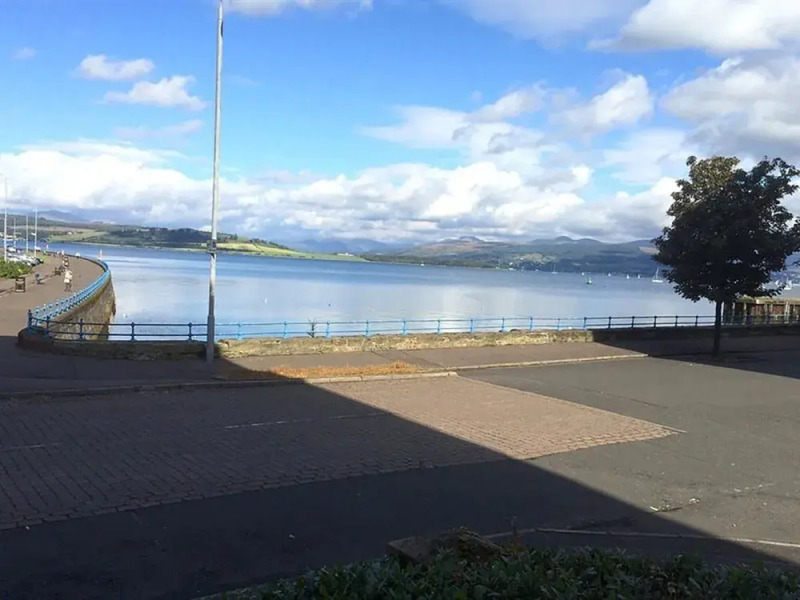 Stunning Waterfront Apartment