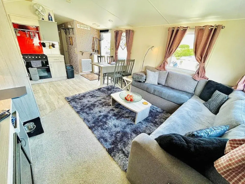 Cozy Newquay Lodge With Private Hot Tub,