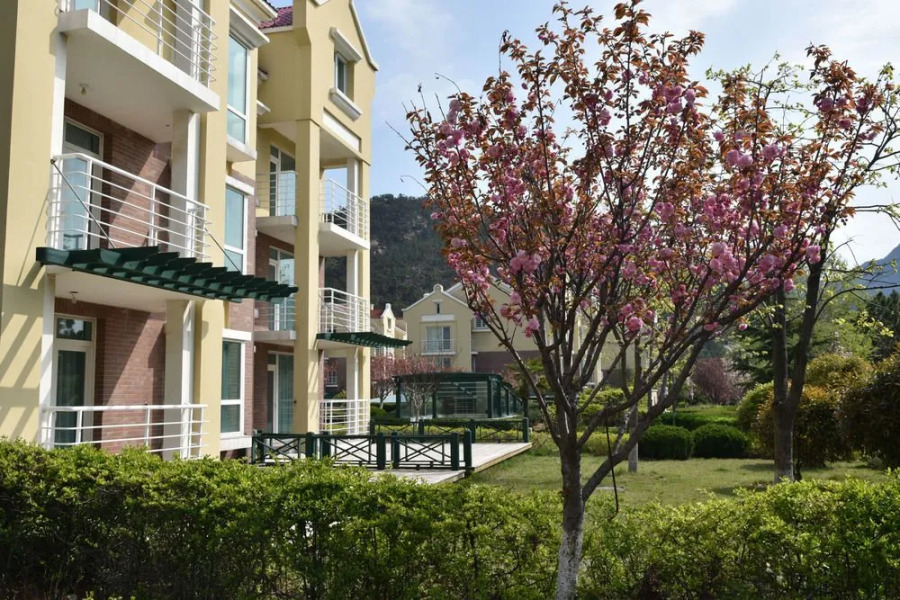 Qingdao Oceanside Hotel & Resort