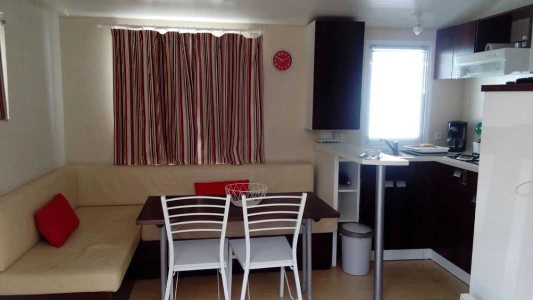 Bungalow With 2 Bedrooms in Lamastre, With Pool Access, Furnished Terr