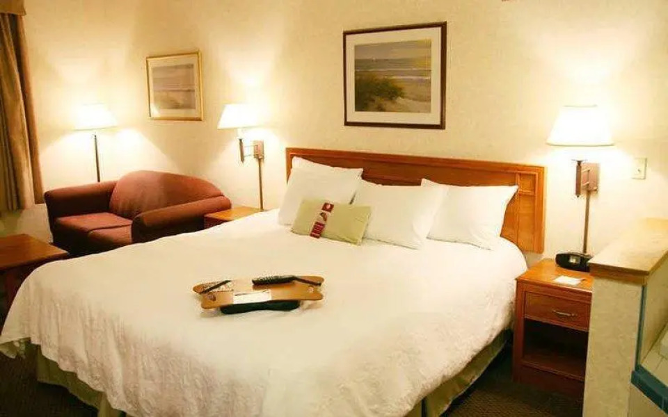 Hampton Inn & Suites Crescent Cty