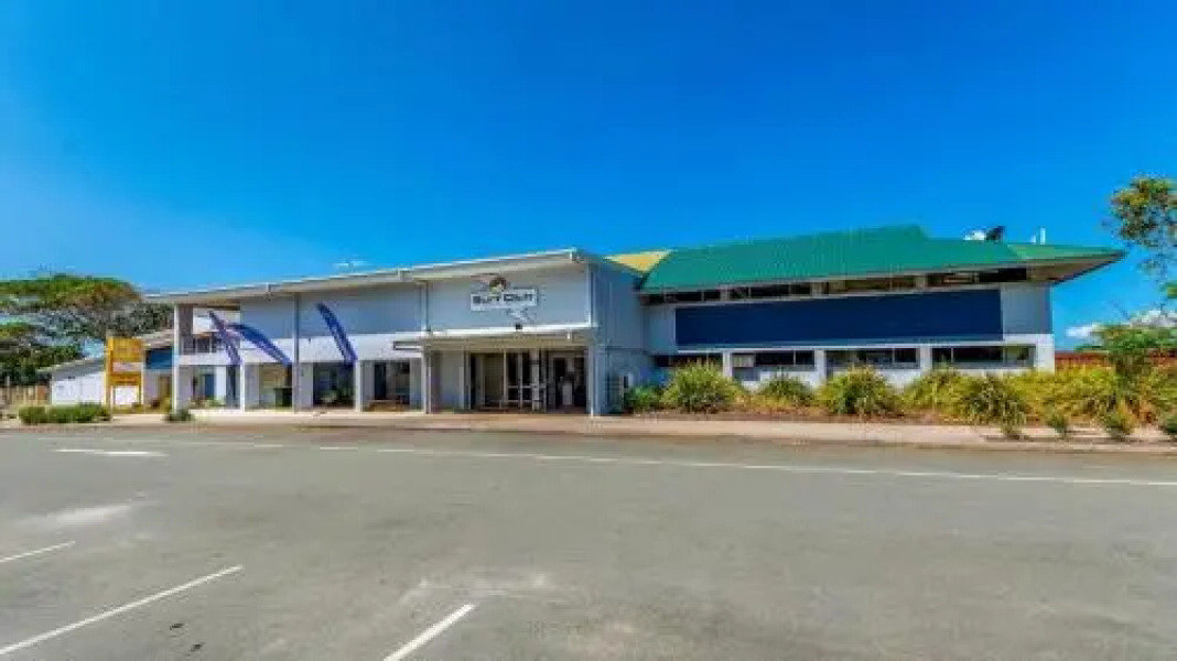 Close to Surf Beach, Surf Club, Hotel and Shops - Boyd St, Woorim