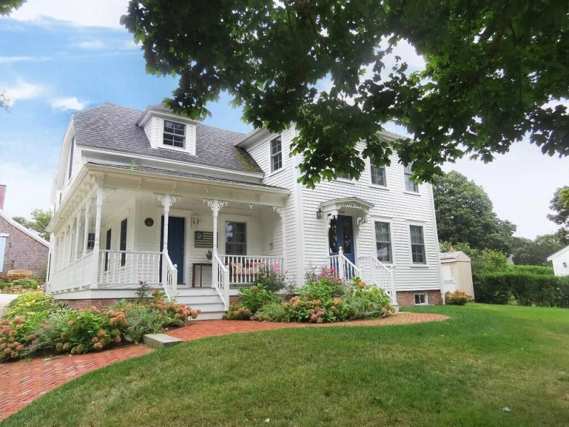 411 Stage Harbor Road - Six Bedroom House