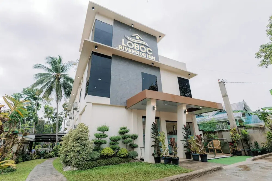 LOBOC RIVERSIDE INN and RESTAURANT
