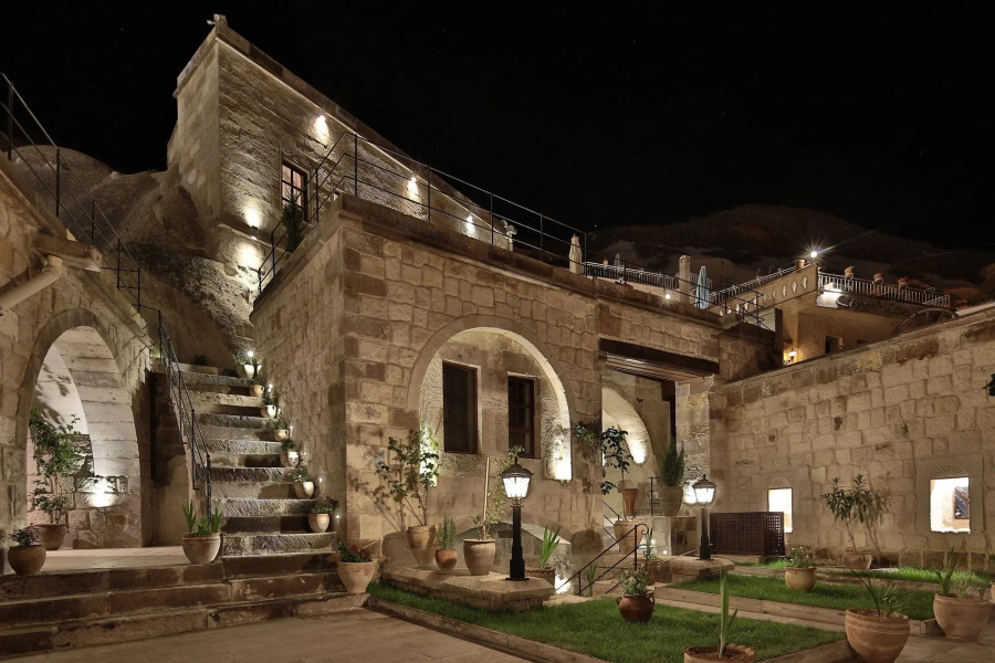 Artemis Cave Suites - Adults Only