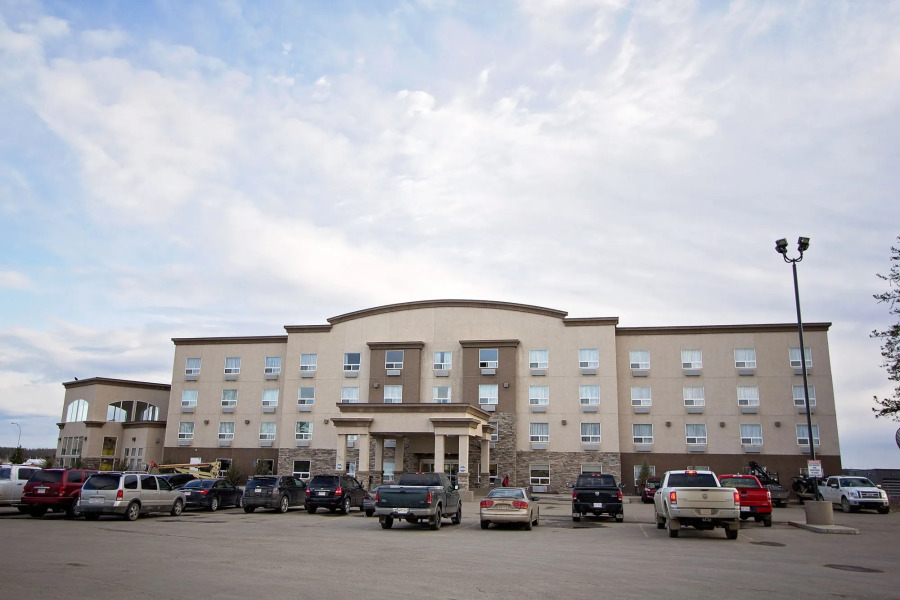 Service Plus Inns & Suites Drayton Valley