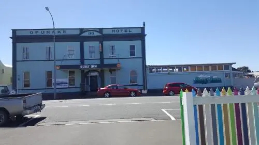 Surf Inn Opunake