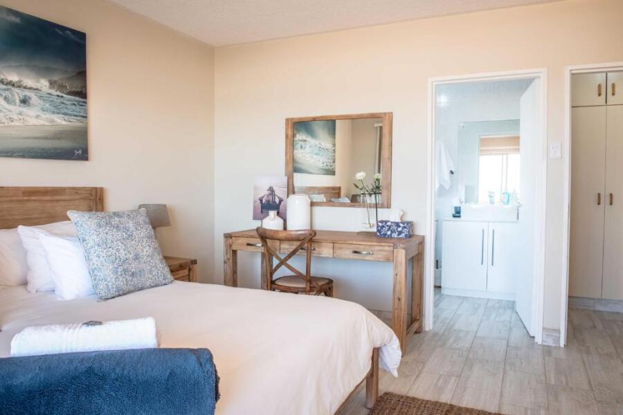 Jeffreys Bay Beach Accommodation