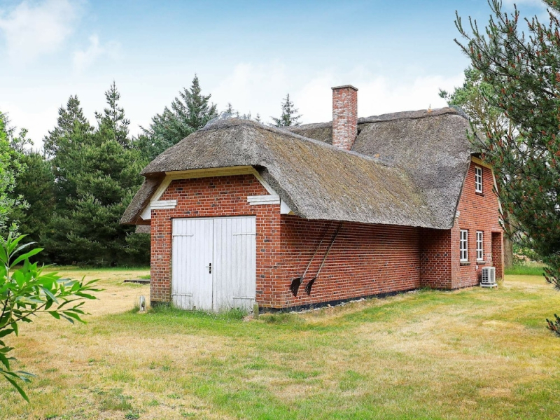 Decorated Holiday Home in Jutland near Sea