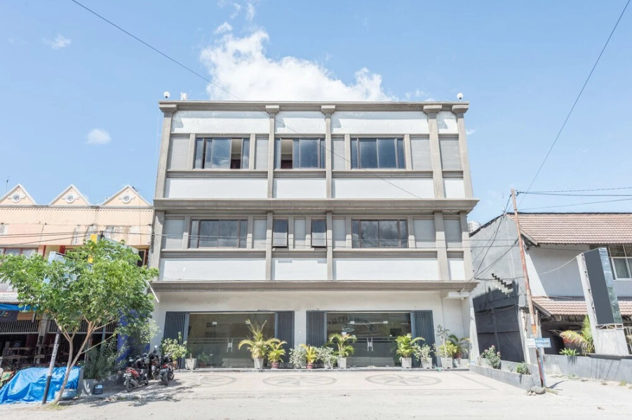 Airy Siranindi Sis Al Jufri 17 Palu