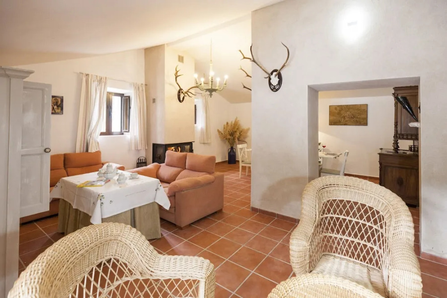 Villa San Nicolas Constantina Canovas