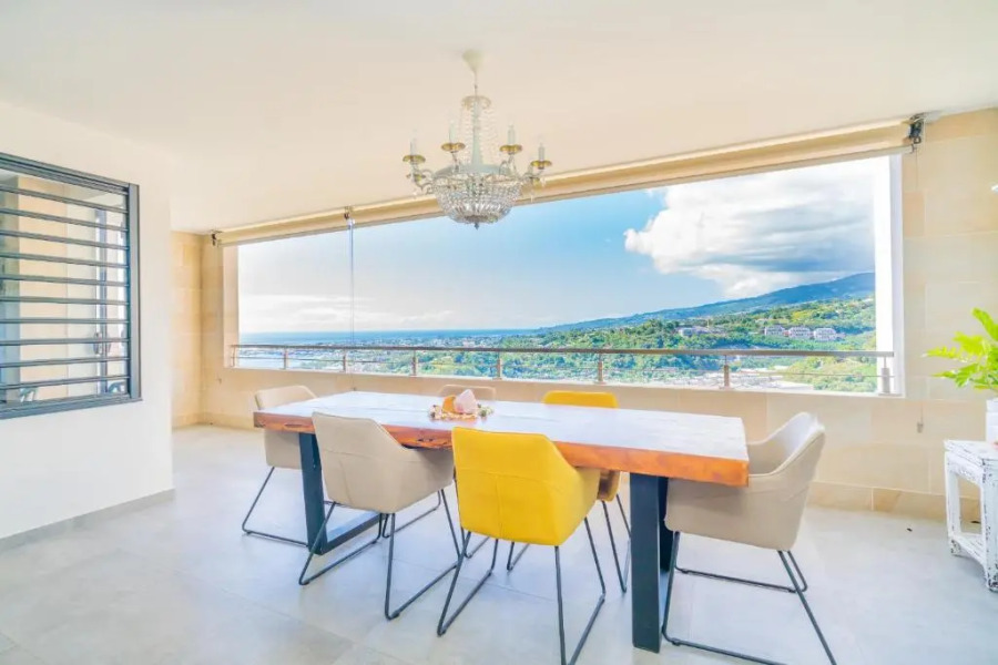 Luxury Sky Nui Apartment in Papeete wPool