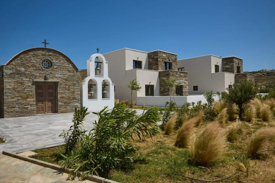 Emerald Tinos