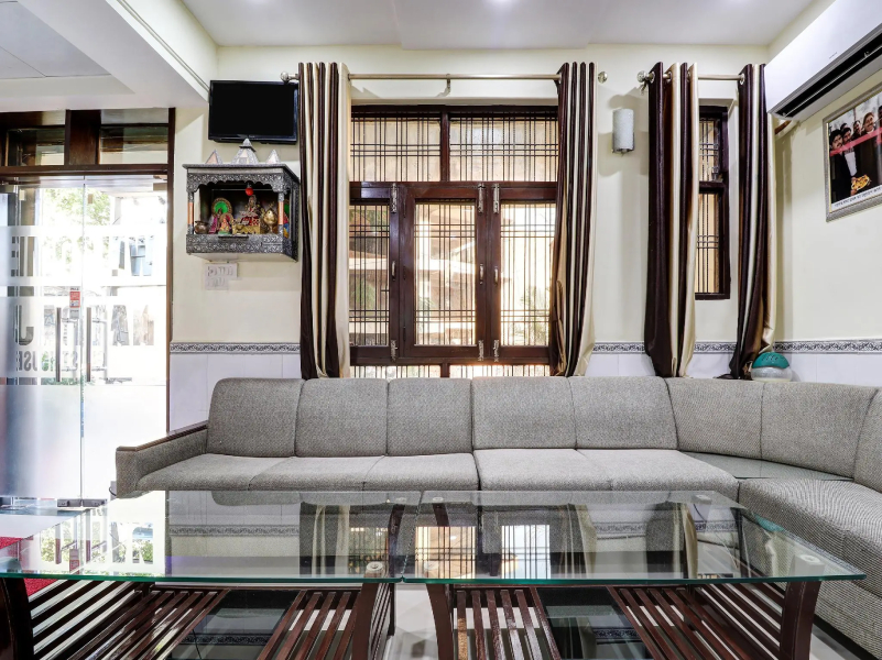 Natraj Hotel By OYO Rooms