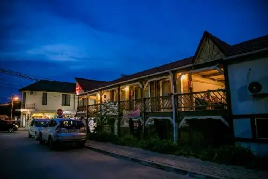 Bazart Hotel