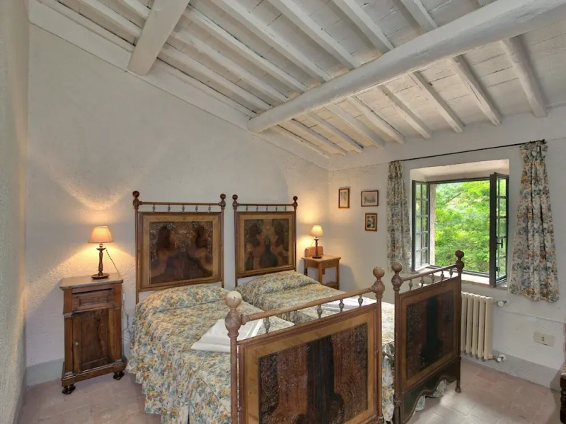 Villa in Rome With Pool & Garden