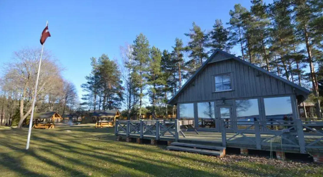 Kempings Usmas Meķi