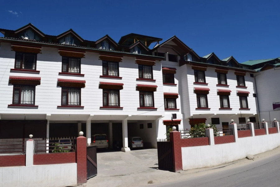 Hotel D'Zojila - Kargil