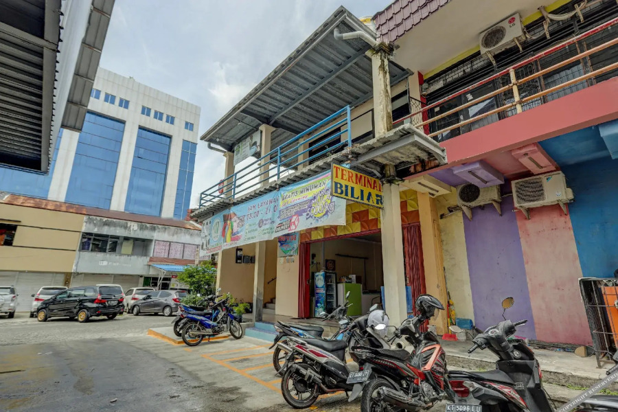 Guest House 268 by OYO Rooms