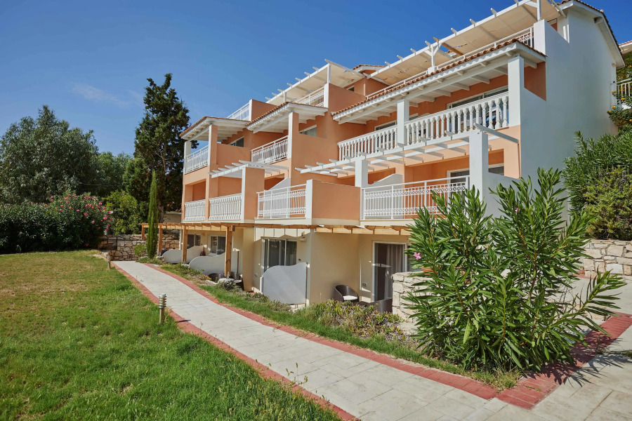 Gerakas Belvedere Hotel & Luxury Suites