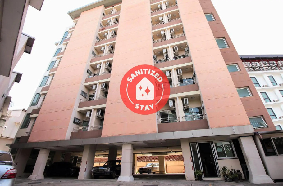 OYO 274 Meesook Residence