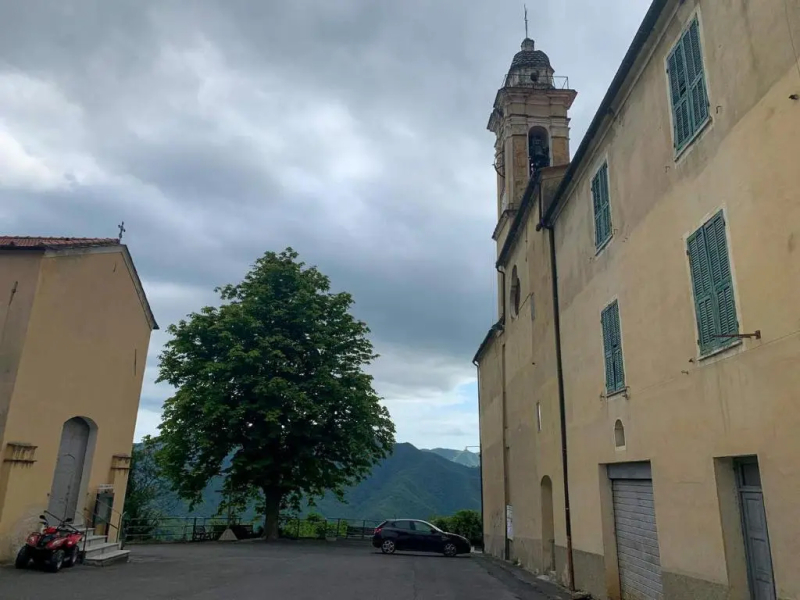 ALTIDO Great Flat with Terrace and Amazing Hills View