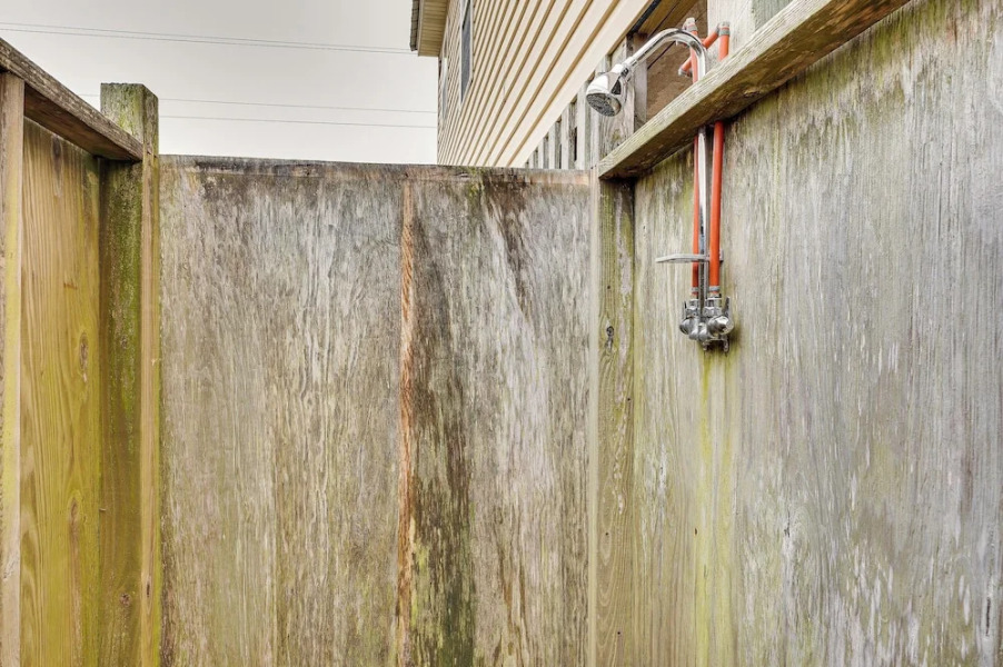 Nags Head Vacation Rental w/ Hot Tub: Near Beach!