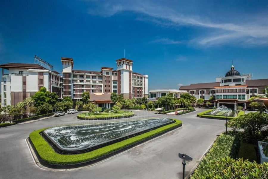 Summit Windmill Golf Suite Hotel @Suvarnabhumi