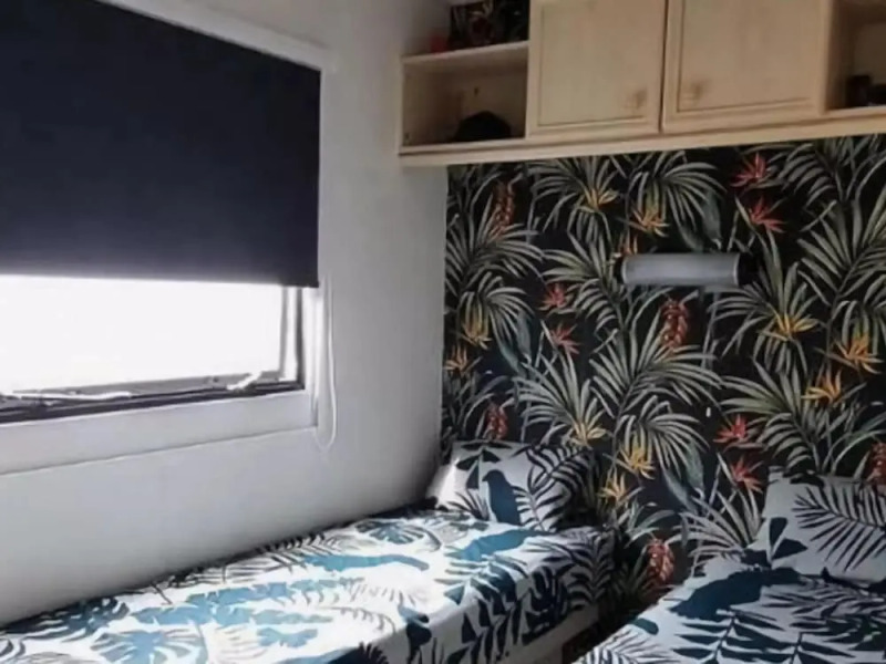 Lovely Chalet in De Pol With Garden