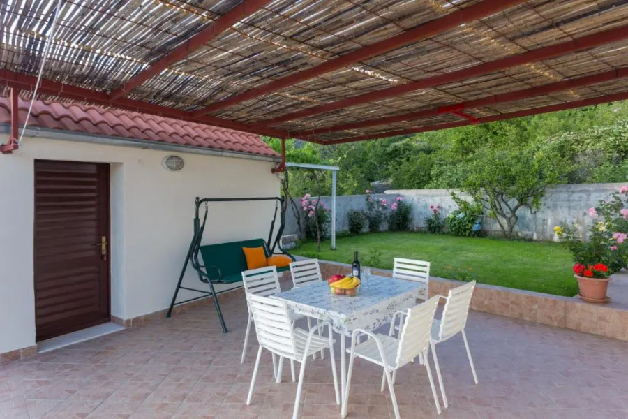 Holiday Home Urlović