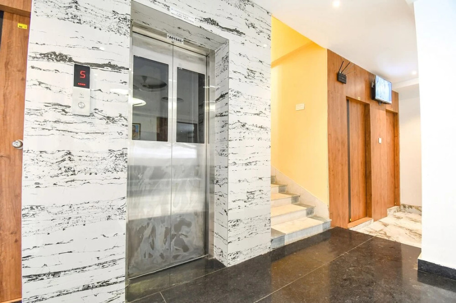 Fabhotel Prime The Golden Plaza