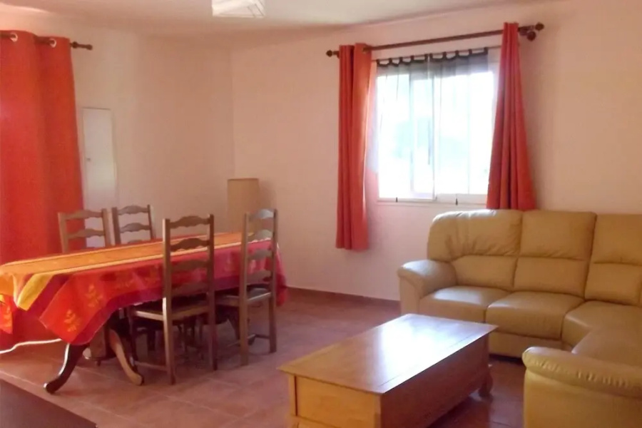 House With 2 Bedrooms in Entre Deux, With Wonderful Mountain View, Pool Access, Enclosed Garden - 18 km From the Beach