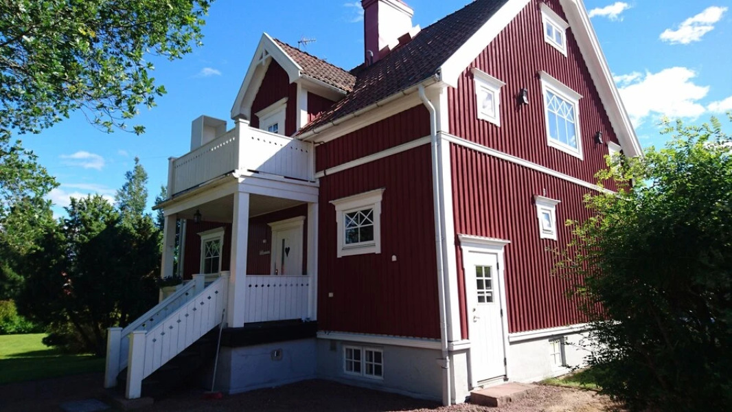 Apartment in a house- Great location