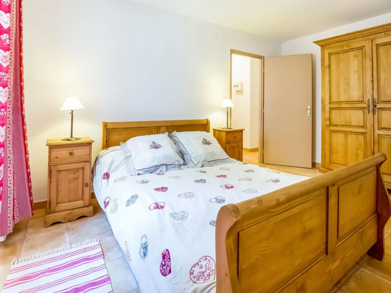 Charming Holiday Home In Montclus with Terrace