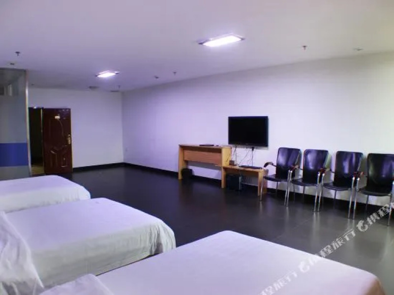 Yibai Business Hotel