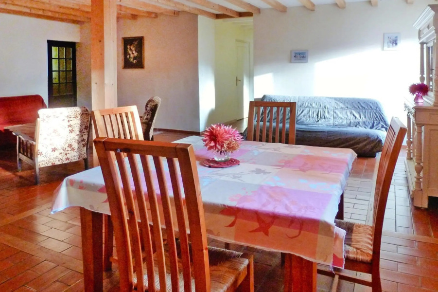 Rural Pool Retreat in the Hills