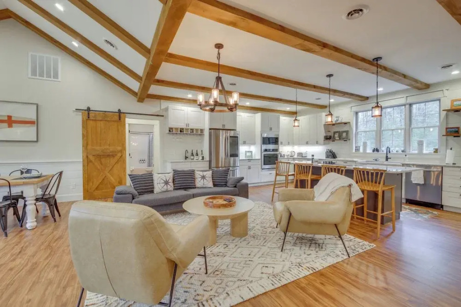 4 Mi to Boothbay Harbor: Quiet Retreat w/ Deck