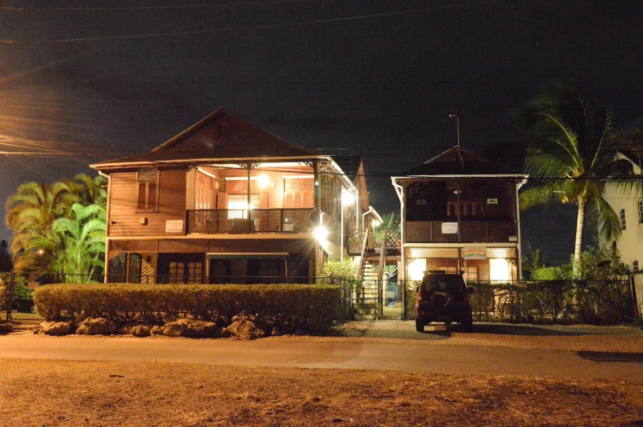 Green Garden Apartment