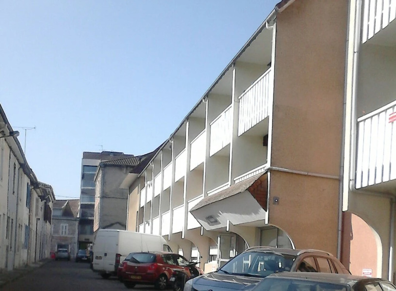 Studio in Dax, With Wonderful City View, Furnished Balcony and Wifi - 50 km From the Beach