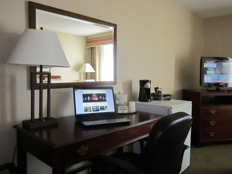 Red Pine Inn & Conference Centre