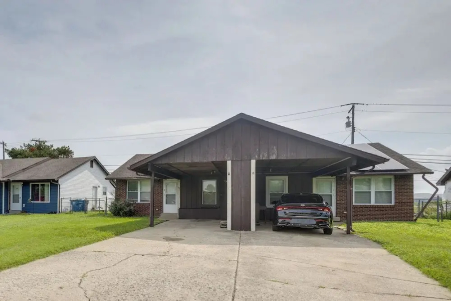 12 Mi to St Louis: Pet-friendly Metro East Home