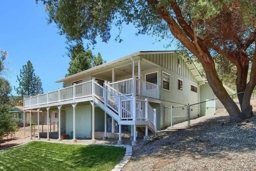 Cozy And Comfortable Yosemite Portal 3 Bedroom Home by Redawning